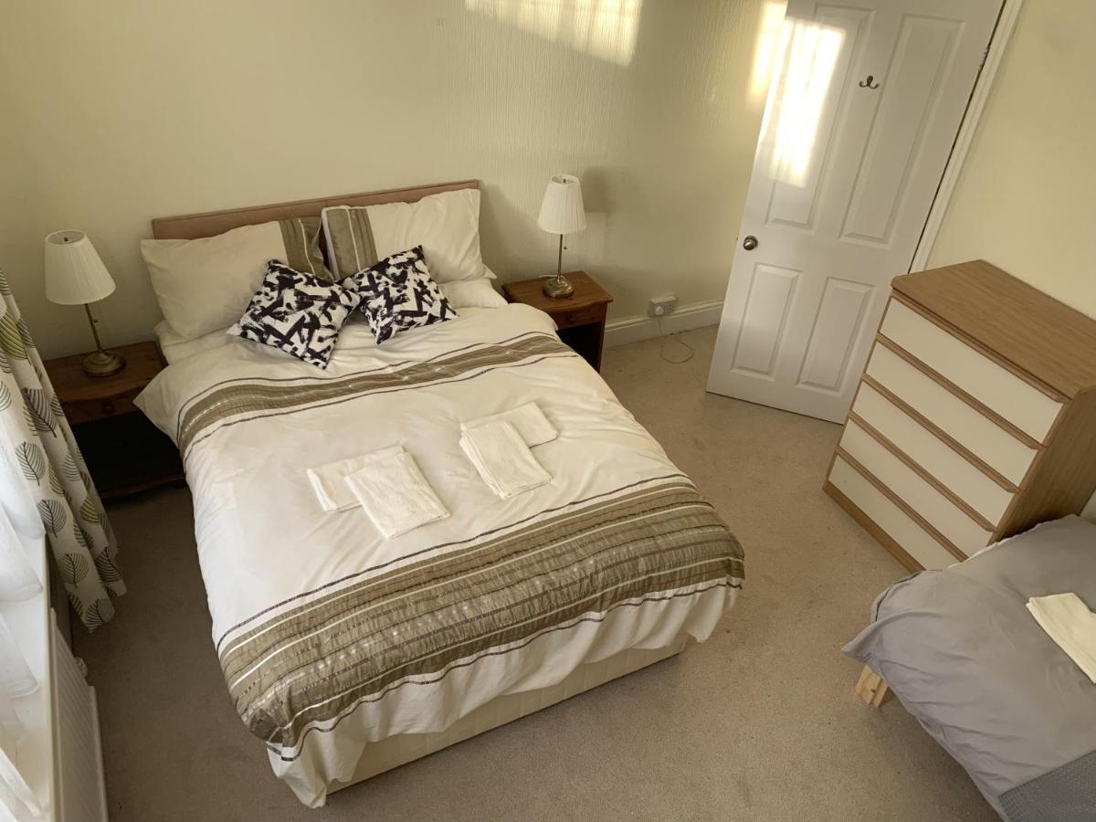 O'Reilly'S Holiday House Bath Bagian luar foto