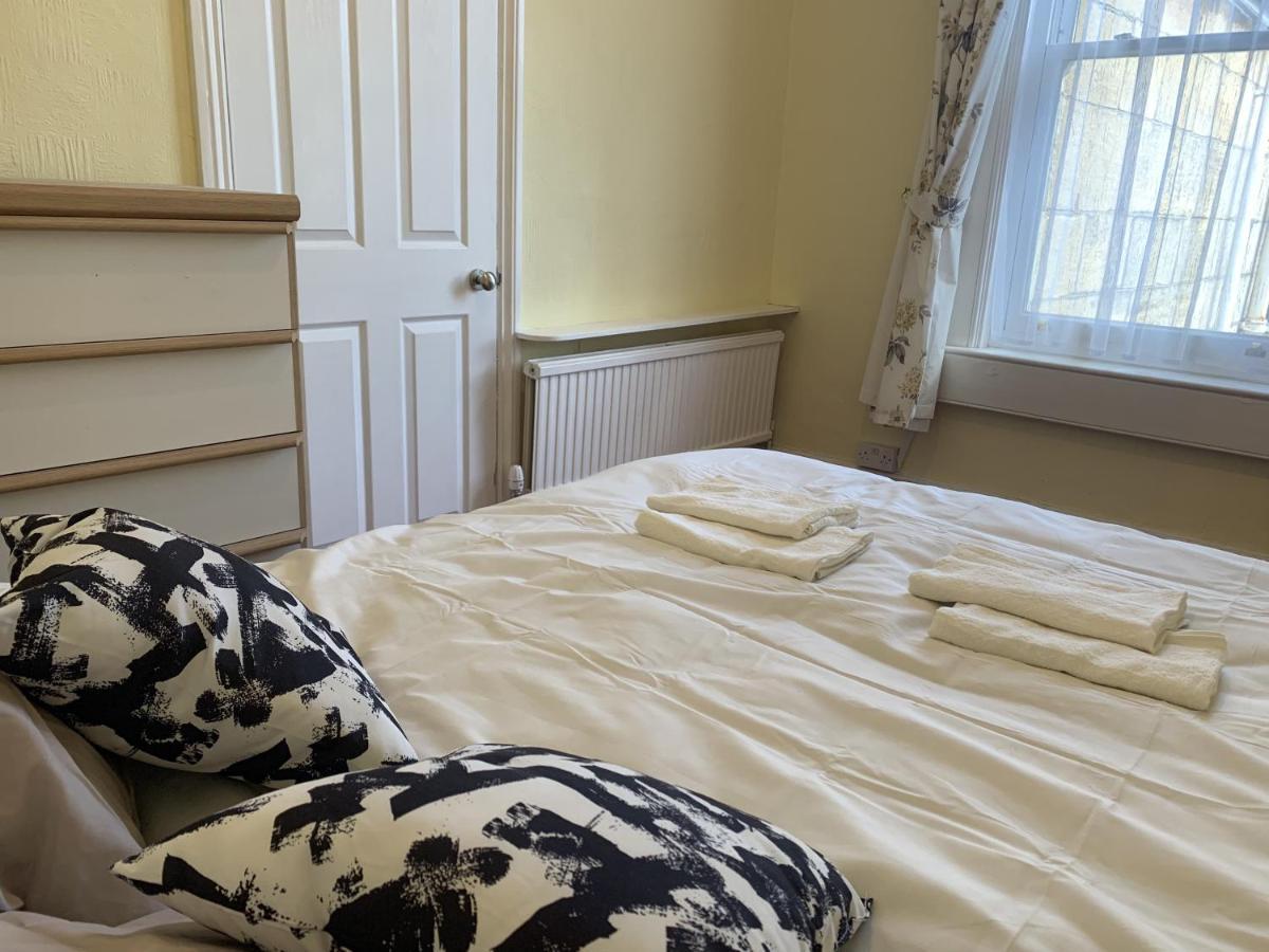 O'Reilly'S Holiday House Bath Bagian luar foto